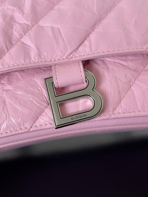 Balenciaga Crush链条包：如何辨别真假仿品