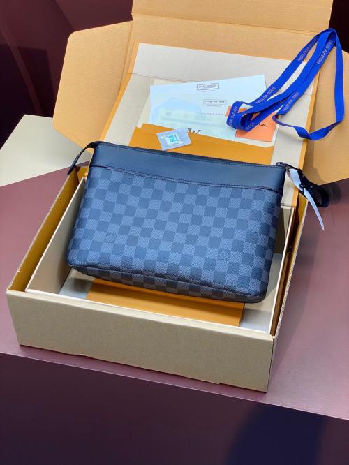 Louis Vuitton M82543 Pochette Voyage SOUPLE 顶级仿货详解