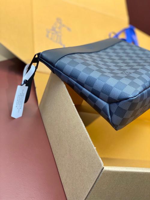 Louis Vuitton M82543 Pochette Voyage SOUPLE 顶级仿货详解