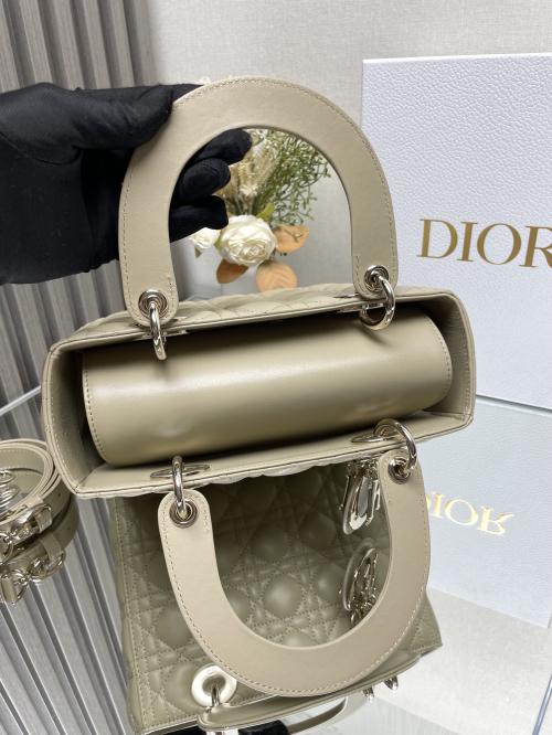 Dior Lady Dior手袋：奢华与优雅的完美结合，揭秘高仿市场内幕