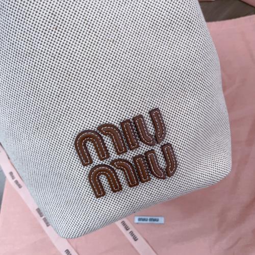 Miu Miu 5BE089 新款帆布水桶包，仿品内幕，价格揭秘