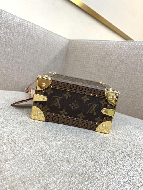 Louis Vuitton Mini Square Trunk 价格内幕，如何选购仿货