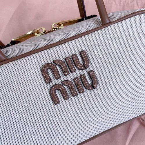 Miu Miu 5BB148帆布保龄球包，内幕揭秘仿品与原单对比