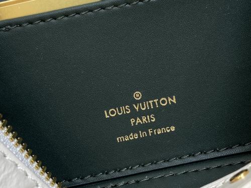 Louis Vuitton M25129原单压花化妆包，精仿一比一价格揭秘