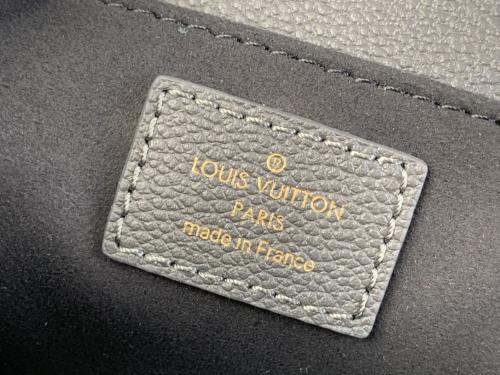 Louis Vuitton M22942 East West Métis 手袋，仿品内幕揭秘